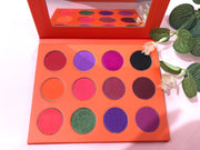 New in 12 pieces makeup palette matte and shimmer “New Kru Town”